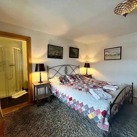 - Luxury Flat In Saanen *